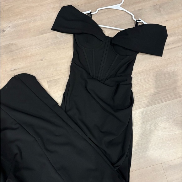 Windsor Black Maxi Dress - Picture 1 of 2